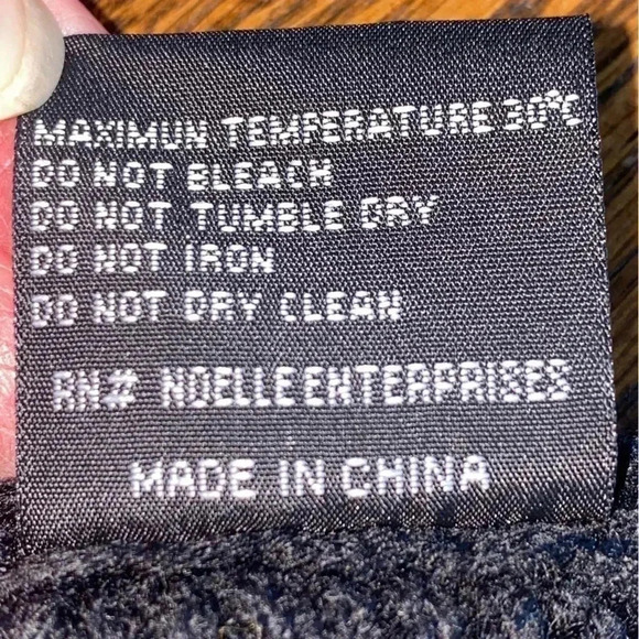 ACRYLIC Knit Scarf with Hand Pockets - Picture 4 of 7